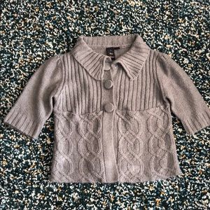 ‼️$10 CLEARANCE ‼️ Cute gray dolly sweater